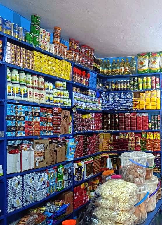 Rayons d'épicerie de la boutique